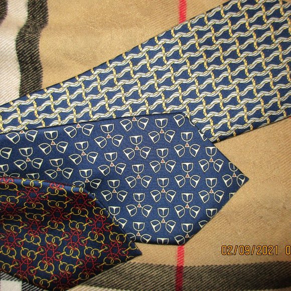 VINTAGE HERMES BLUE LABEL SILK TIE BLUE RED 7468 - Picture 10 of 11